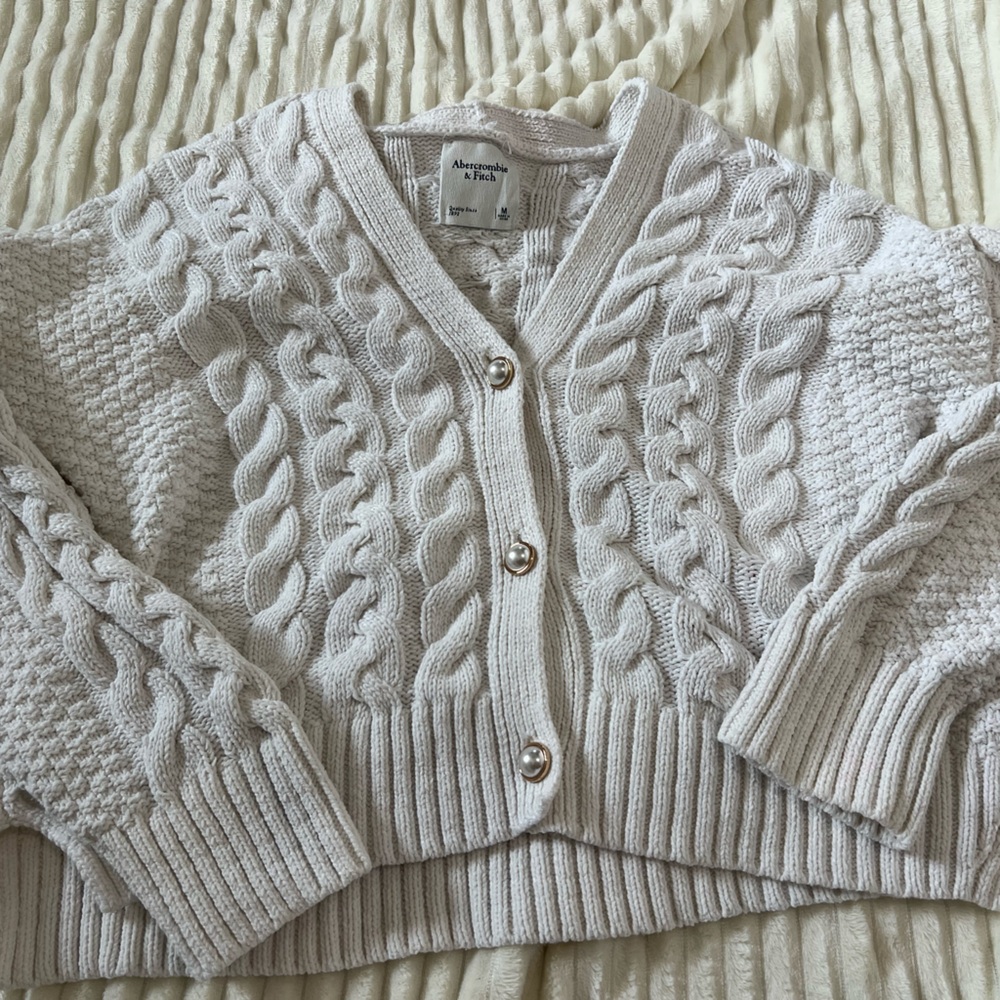 abercrombie fitch sweater cardigan medium